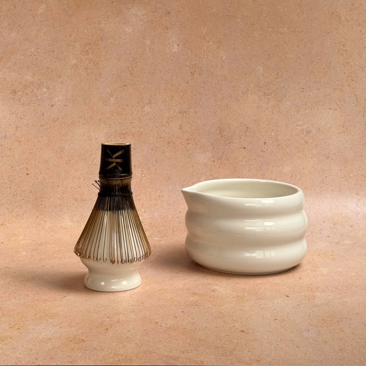 Bowl &amp; Whisk holder - Ivory